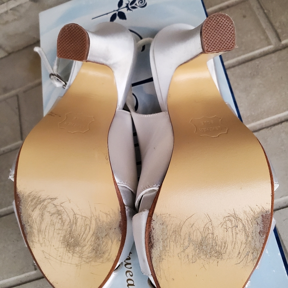 platform sling-back pumps - Picture 4 of 5